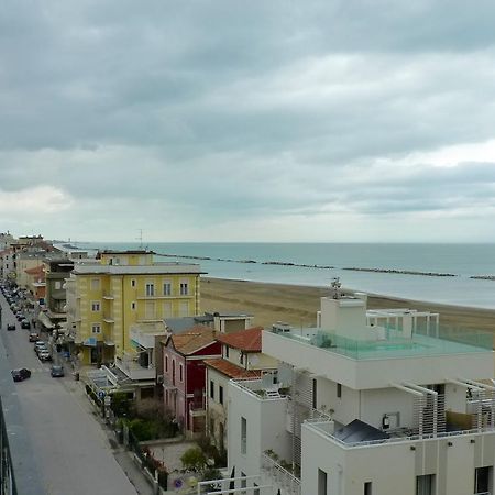Residence Doral Римини Екстериор снимка